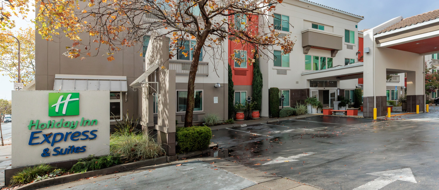 ENJOY NORTHERN CALIFORNIA CHARM AT HOLIDAY INN BERKELEY