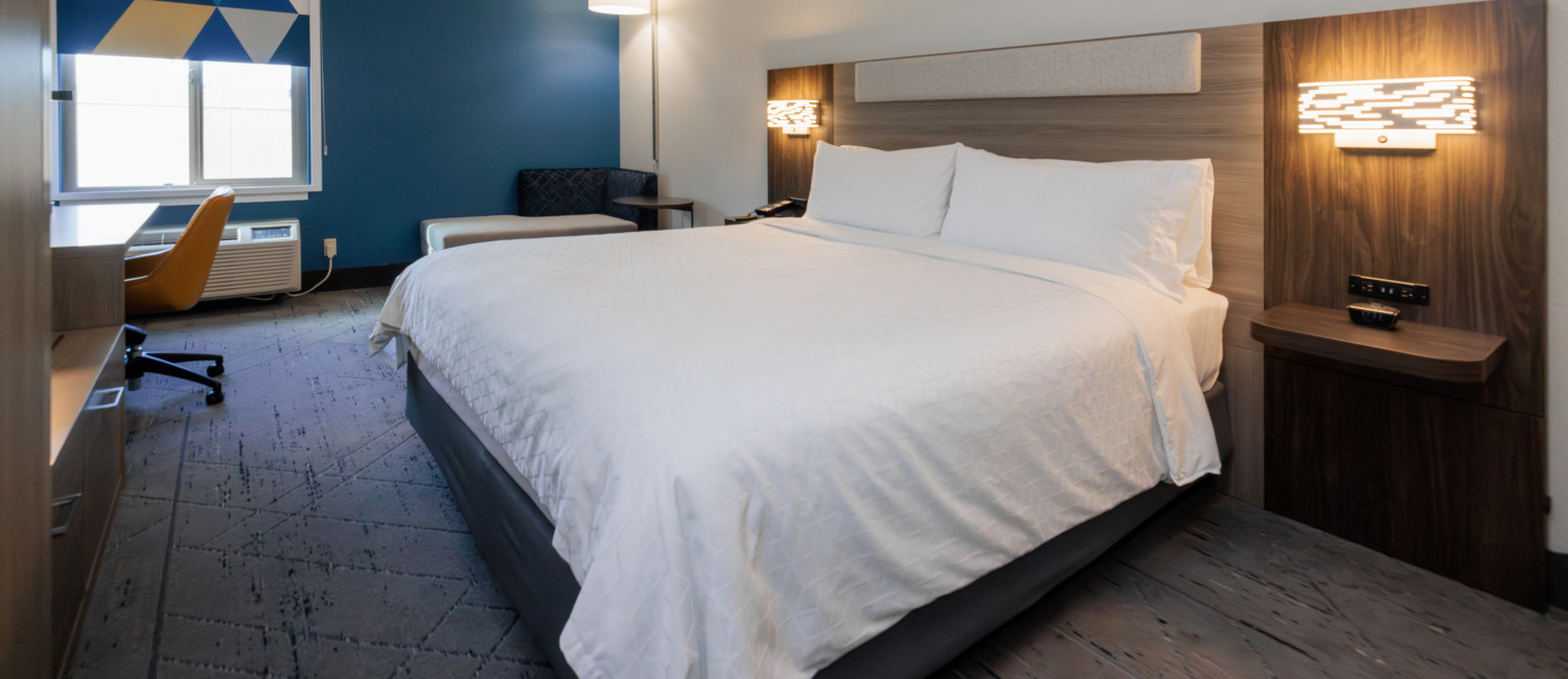 STAY IN OUR SPACIOUS GUEST ROOMS FULL OF AMENITIES