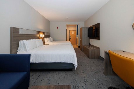 2 Queen Mini Suite